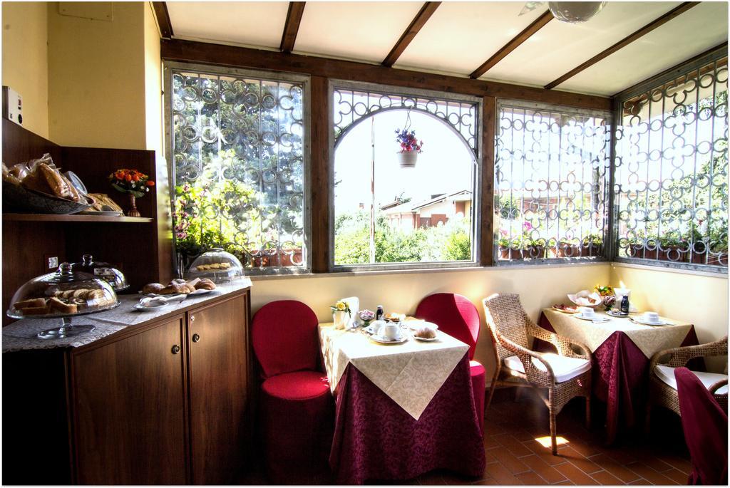 B&B Degli Amici 치암피노 외부 사진